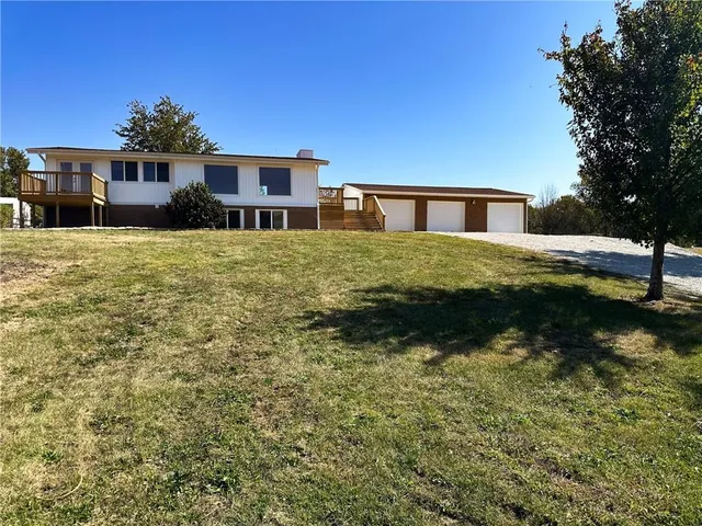 $275,000 | 27152 Joiner Drive, Brookfield, MO 64628