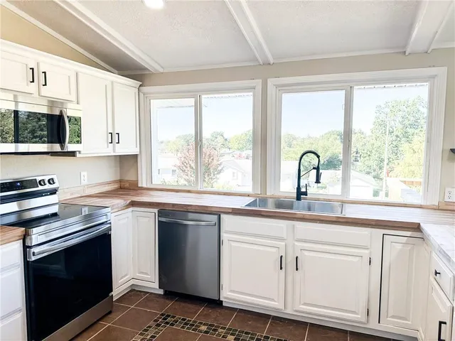 $275,000 | 27152 Joiner Drive, Brookfield, MO 64628