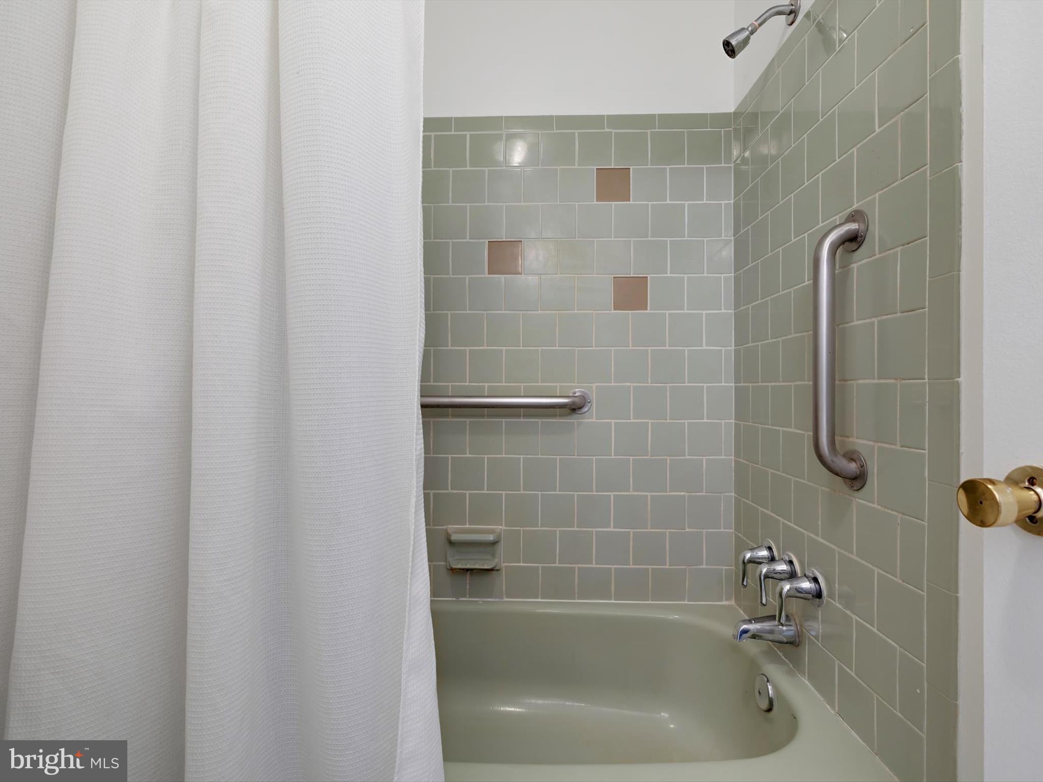 1616 Knoxville Road Edgewater, MD 21037 - Photo 20 of 54 Full bath