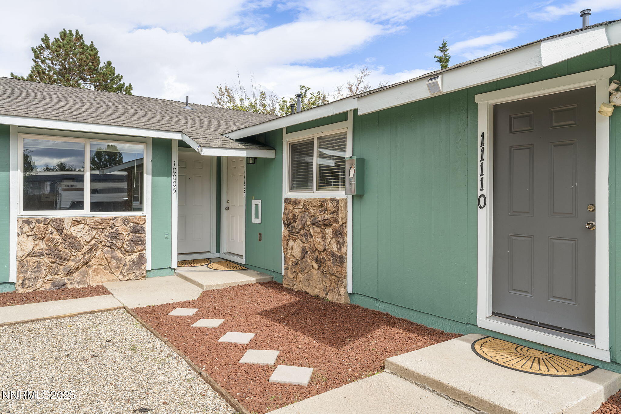10005 Sagewood Drive Reno, NV 89506 - Photo 5 of 43 front view of a house