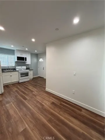 $2,000 | 7331 Kraft Avenue, North Hollywood, CA 91605