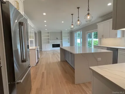 $1,698,000 | 7 Greenway Circle, Syosset, NY 11791