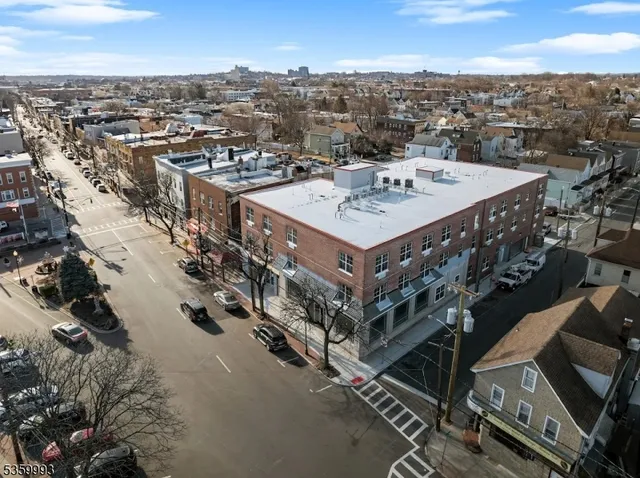 $2,888 | 1 Center Street, Unit 305, Clifton, NJ 07011