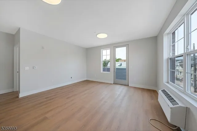 $2,888 | 1 Center Street, Unit 305, Clifton, NJ 07011