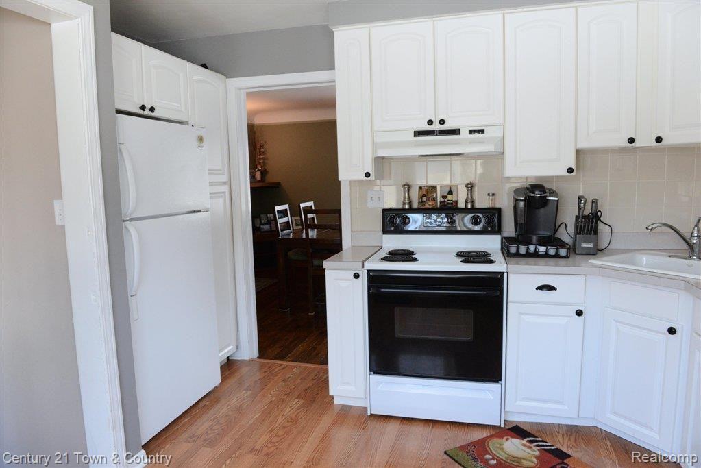 Kitchen 2