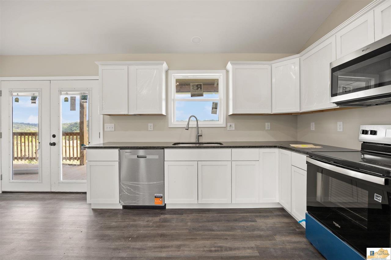 2780 Berry Store Road Smiths Grove, KY 42171 - Photo 10 of 61 Gallery Image 10
