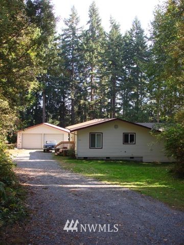 4521 Deer Lake Road Clinton, WA 98236 - Photo 1 of 15 Gallery Image 1