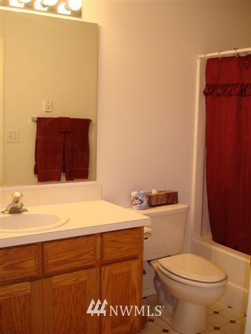 4521 Deer Lake Road Clinton, WA 98236 - Photo 14 of 15 Gallery Image 14