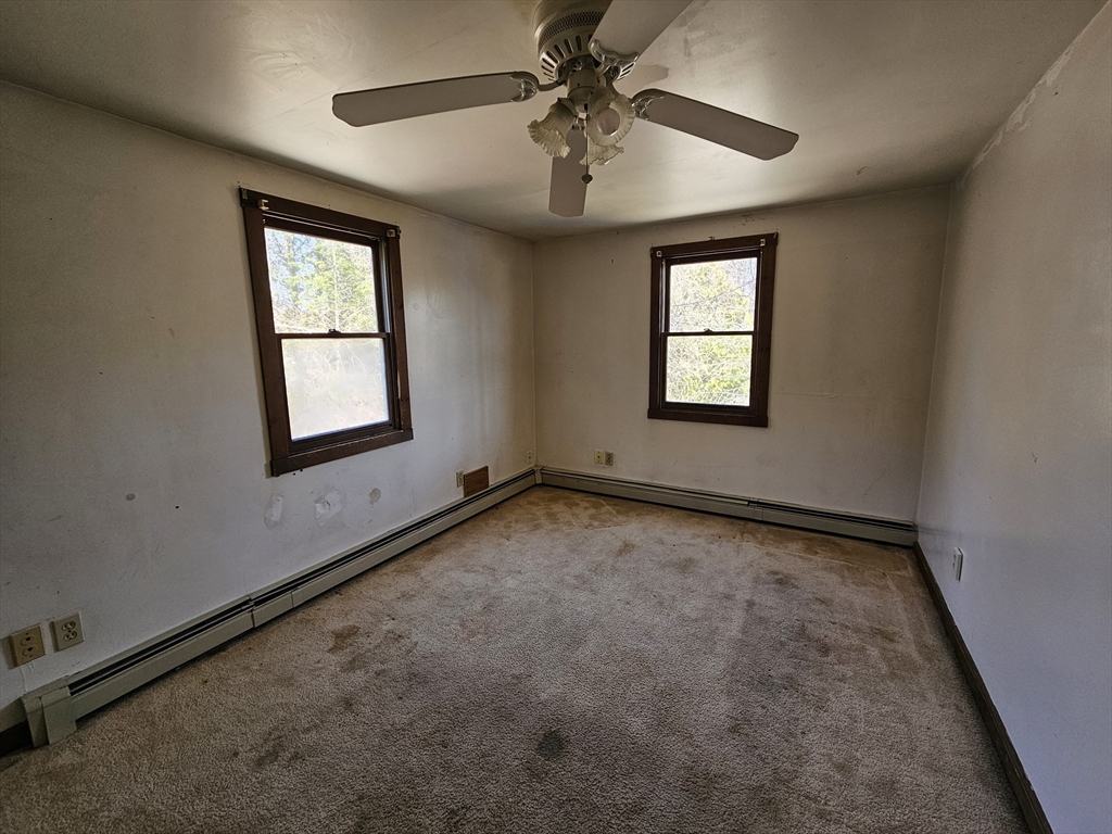 3 R Buttonwood Terrace Attleboro, MA 02703 - Photo 7 of 9