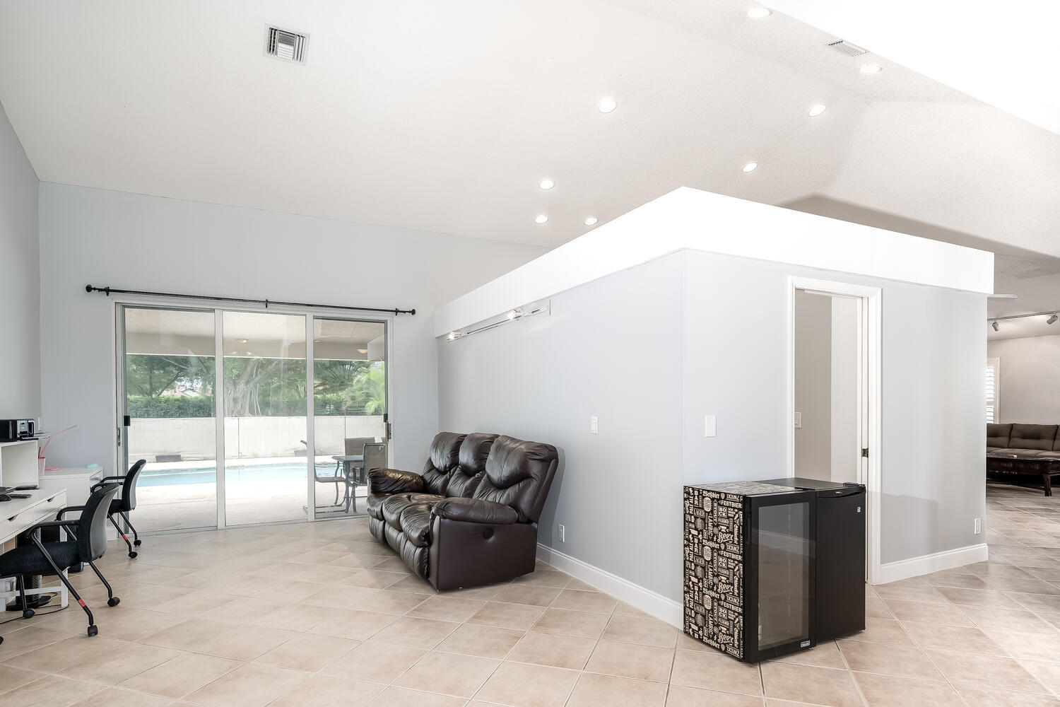 22264 Collington Drive Boca Raton, FL 33428 - Photo 8 of 36 Must See Property-large-010-030-Welcome