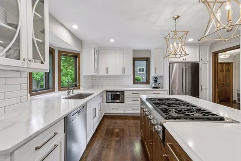 $650,000 | 7885 133rd Street West, Apple Valley, MN 55124