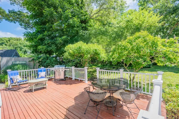$1,265,000 | 181 School Street, Cotuit, MA 02635