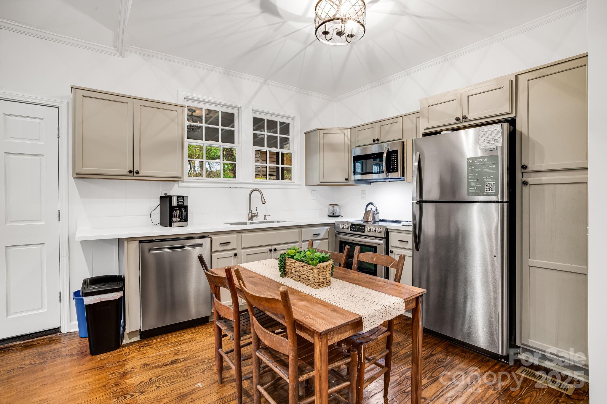 336-351 Colony Road Hendersonville, NC 28792 - Photo 12 of 41 Gallery Image 12