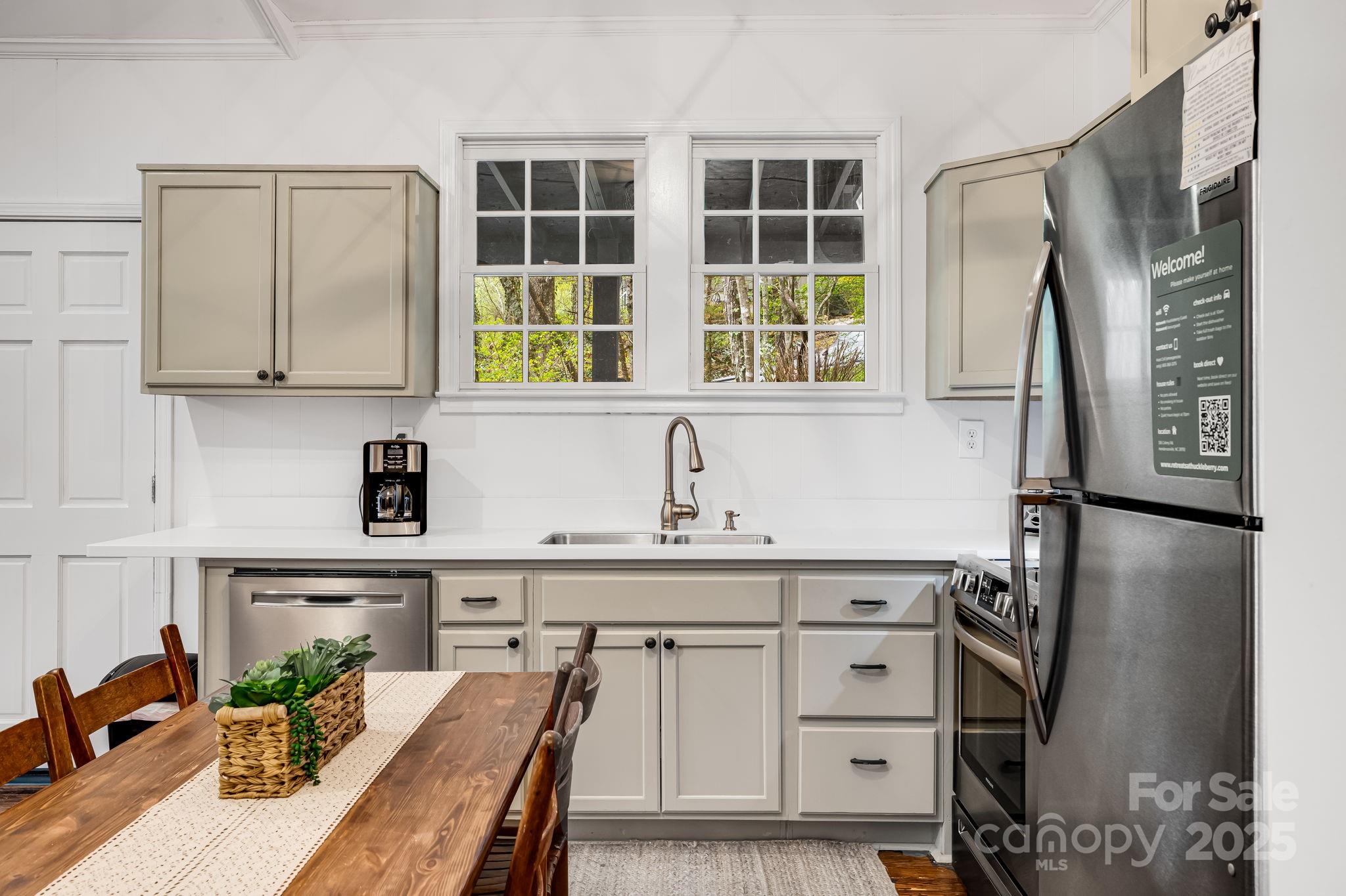 336-351 Colony Road Hendersonville, NC 28792 - Photo 13 of 41 Gallery Image 13