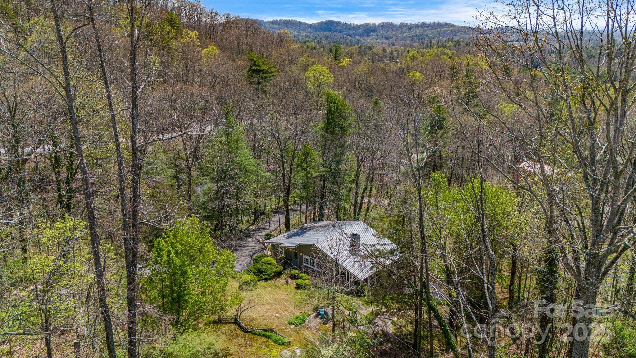 336-351 Colony Road Hendersonville, NC 28792 - Photo 23 of 41 Gallery Image 23