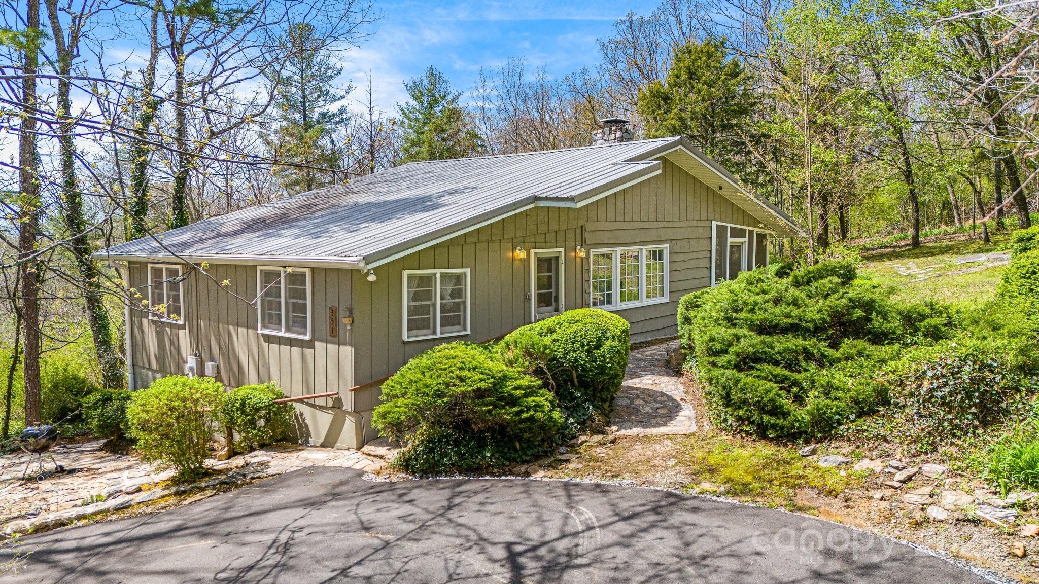 336-351 Colony Road Hendersonville, NC 28792 - Photo 3 of 41 Gallery Image 3