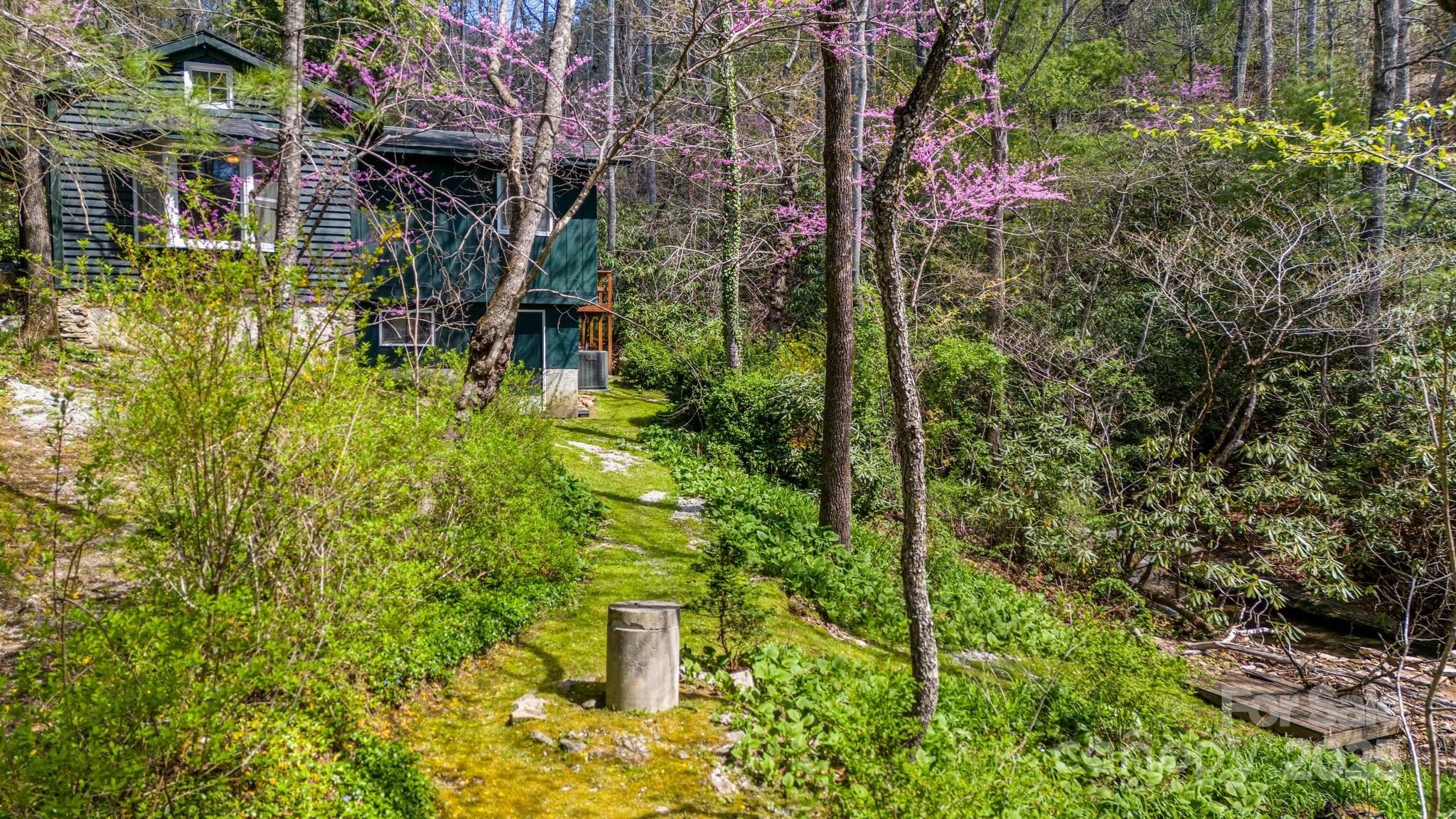 336-351 Colony Road Hendersonville, NC 28792 - Photo 7 of 41 Gallery Image 7