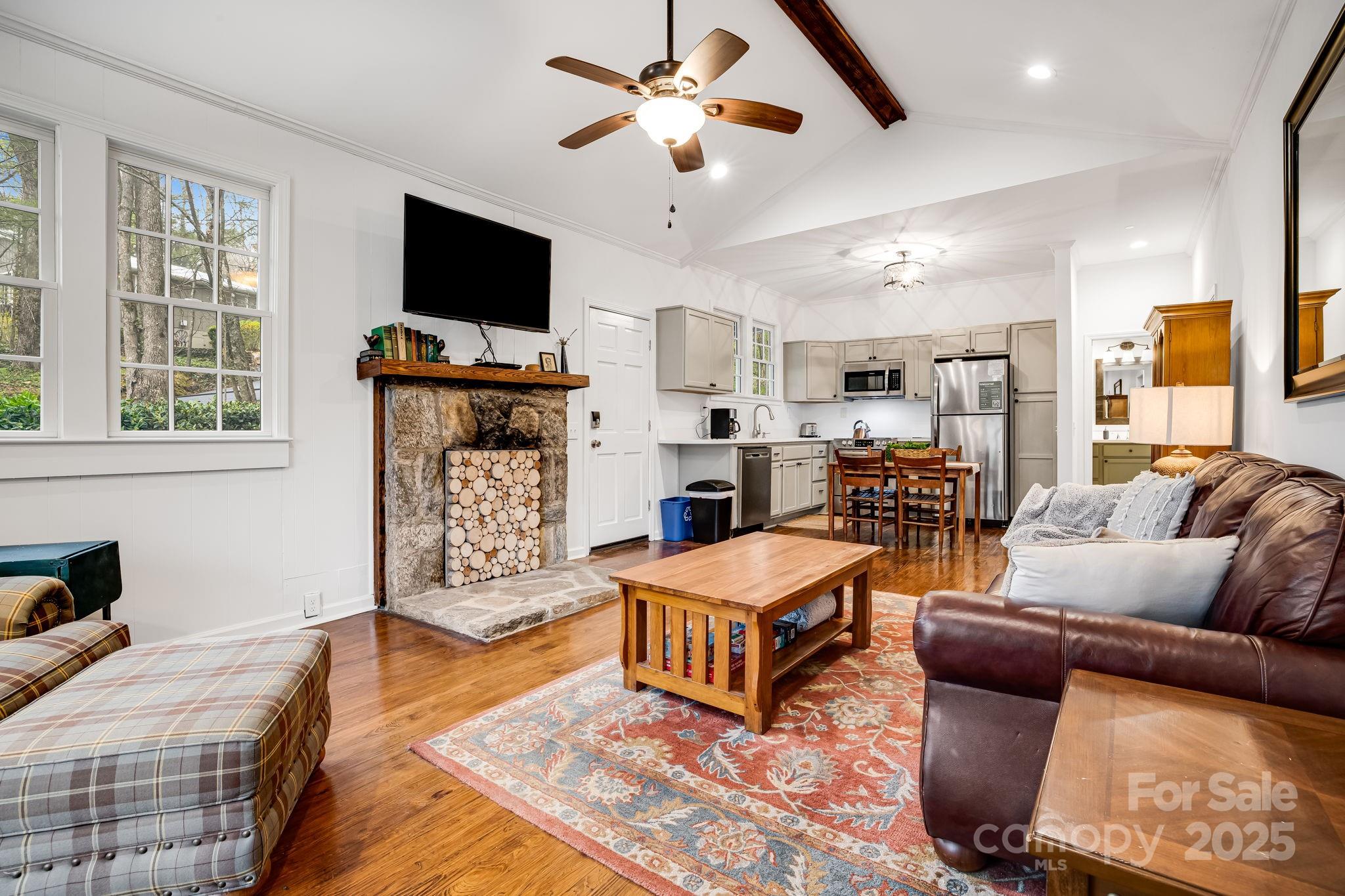 336-351 Colony Road Hendersonville, NC 28792 - Photo 9 of 41 Gallery Image 9