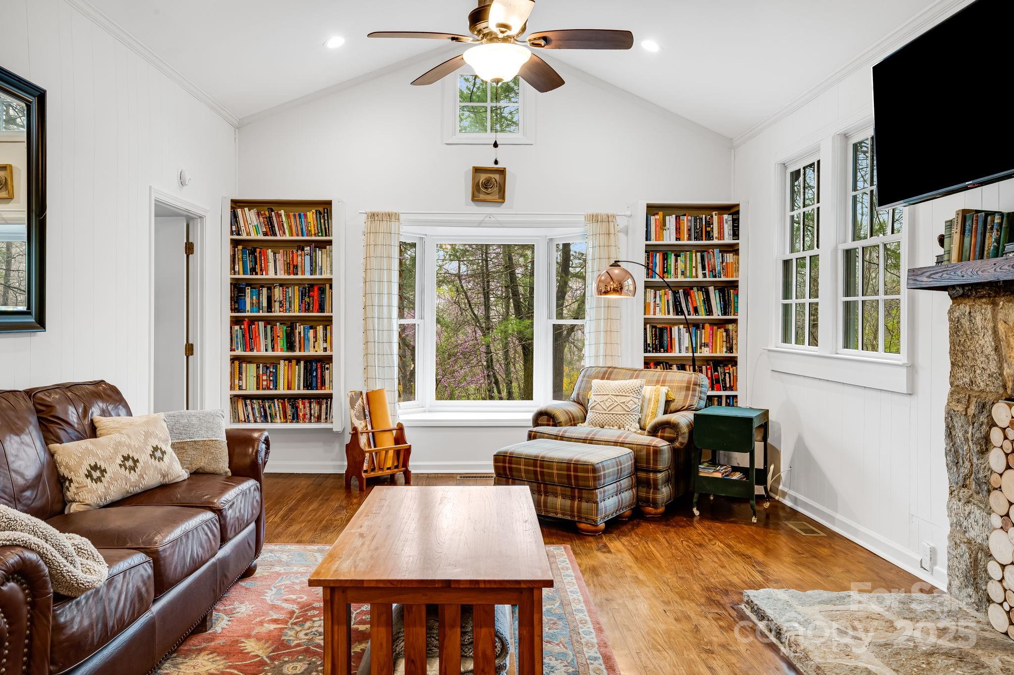 336-351 Colony Road Hendersonville, NC 28792 - Photo 10 of 41 Gallery Image 10