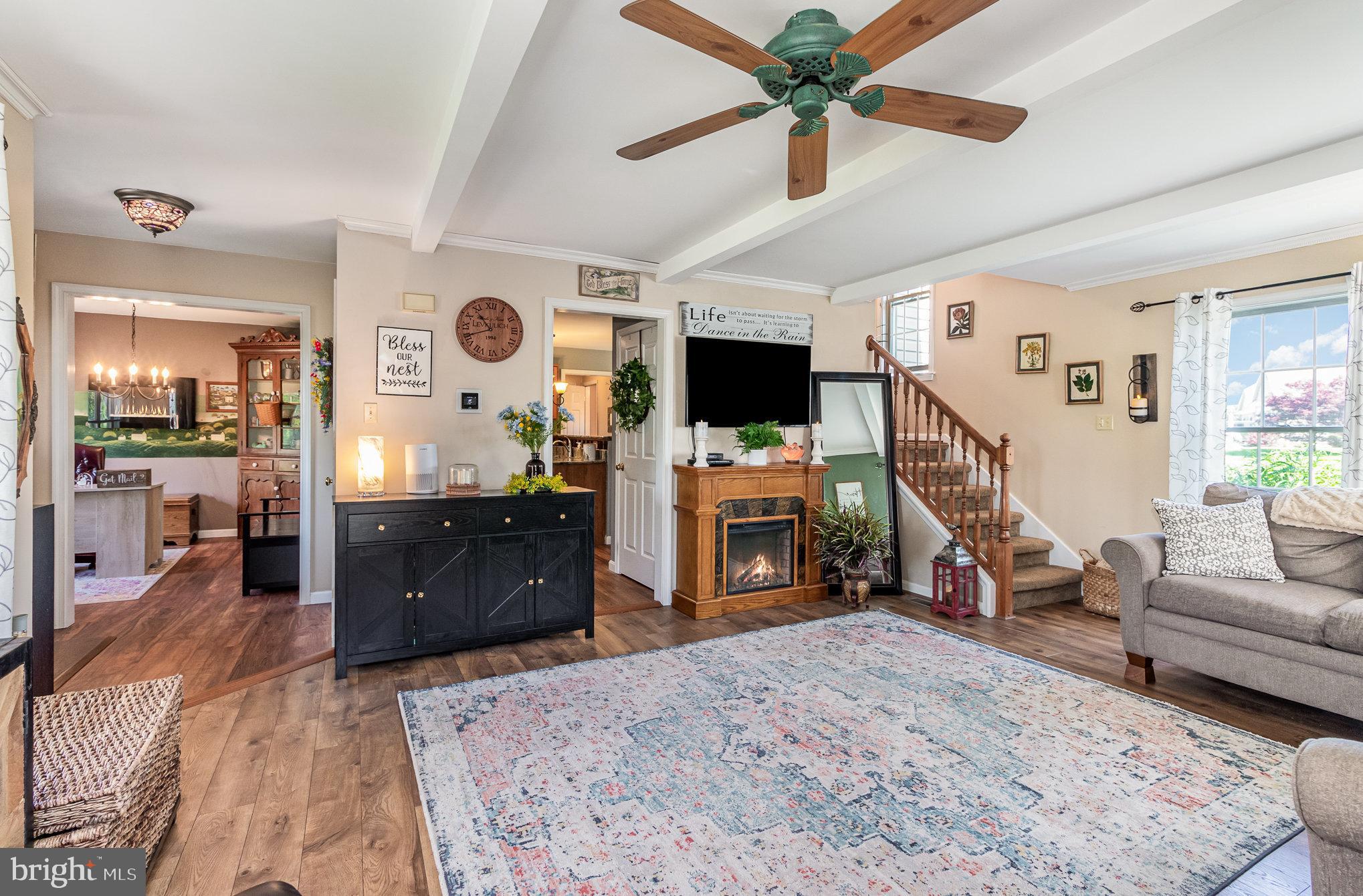 573 Old Farm Road Palmyra, PA 17078 - Photo 6 of 36 Gallery Image 6