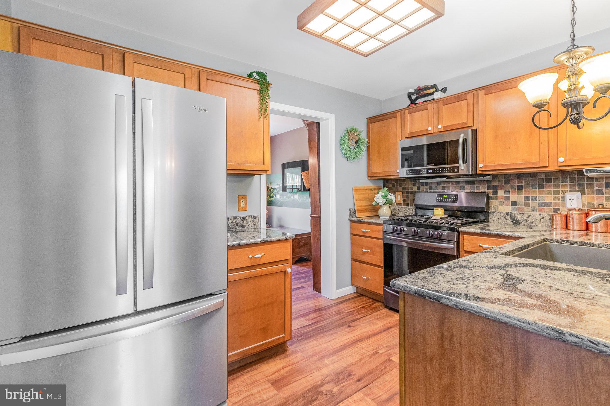 573 Old Farm Road Palmyra, PA 17078 - Photo 7 of 36 Gallery Image 7