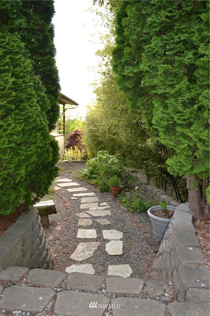 2535 MacKenzie Road Bellingham, WA 98226 - Photo 2 of 25 Gallery Image 2