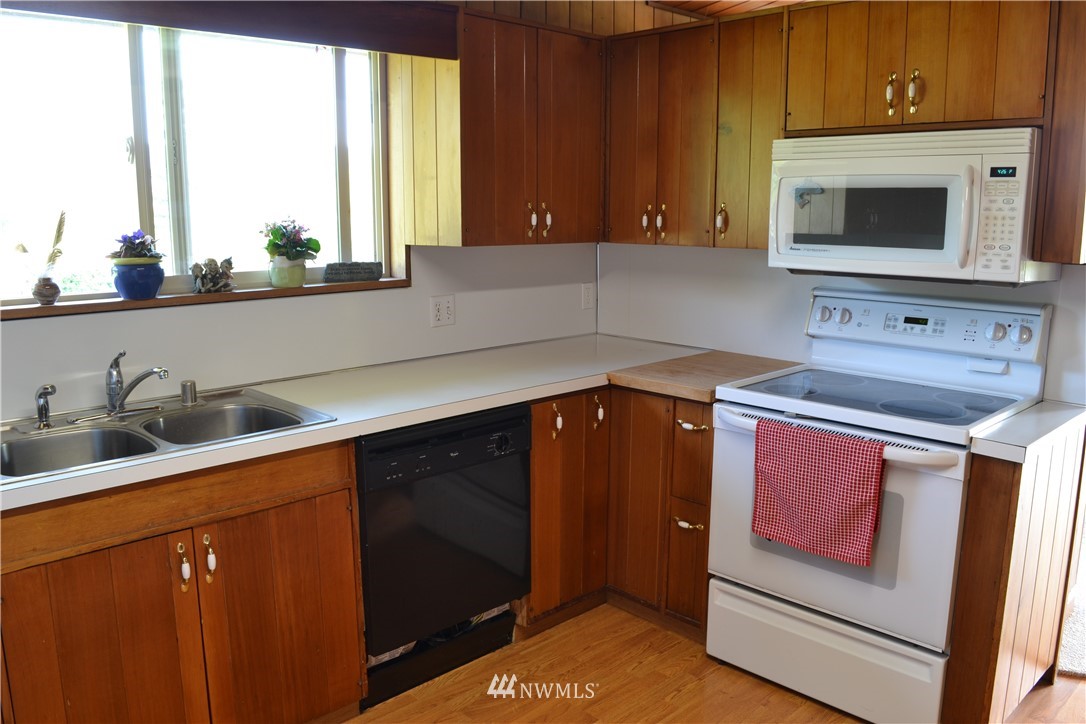 2535 MacKenzie Road Bellingham, WA 98226 - Photo 6 of 25 Gallery Image 6