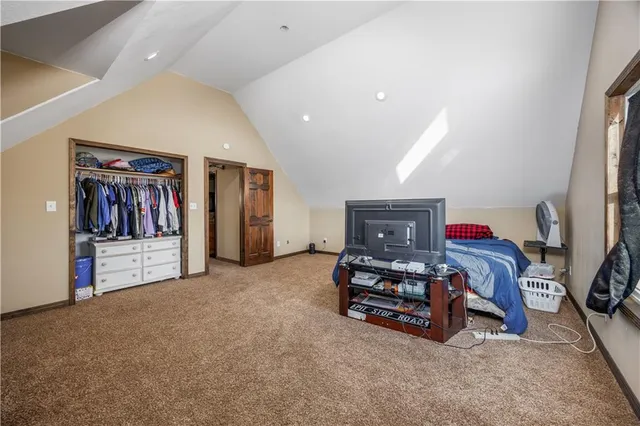 $340,000 | 5976 Pratt Road, Neodesha, KS 66757