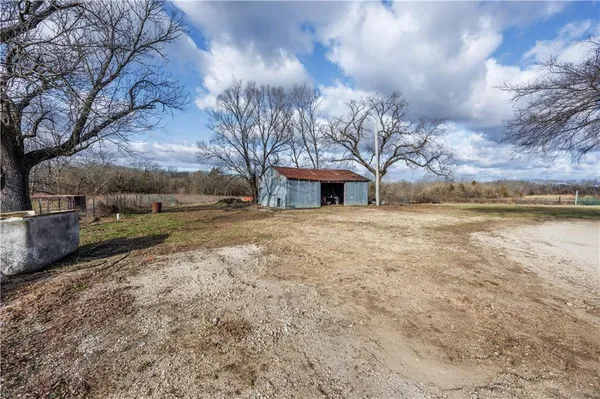 $329,999 | 5976 Pratt Road, Neodesha, KS 66757