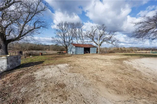 $340,000 | 5976 Pratt Road, Neodesha, KS 66757