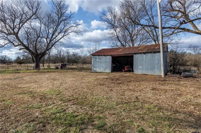 $340,000 | 5976 Pratt Road, Neodesha, KS 66757