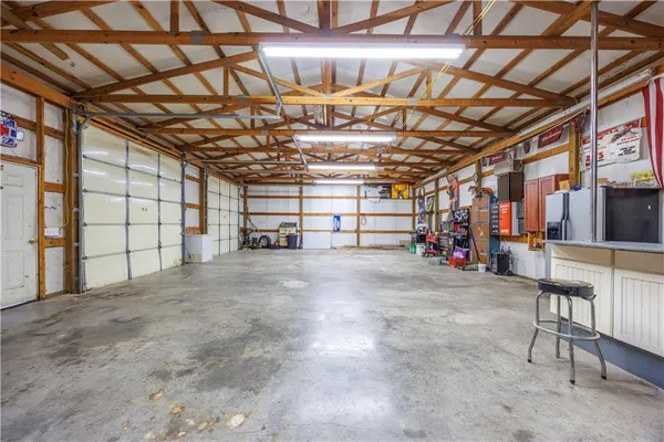 $329,999 | 5976 Pratt Road, Neodesha, KS 66757