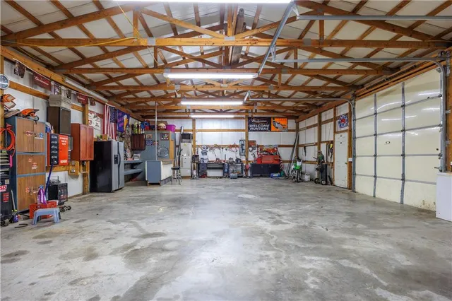 $340,000 | 5976 Pratt Road, Neodesha, KS 66757