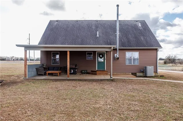 $340,000 | 5976 Pratt Road, Neodesha, KS 66757