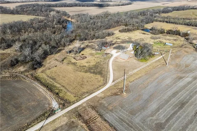 $340,000 | 5976 Pratt Road, Neodesha, KS 66757