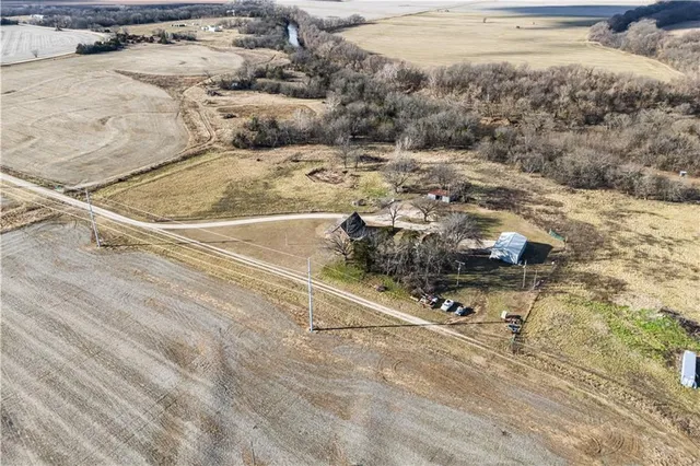 $340,000 | 5976 Pratt Road, Neodesha, KS 66757