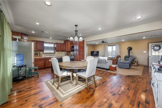 $340,000 | 5976 Pratt Road, Neodesha, KS 66757