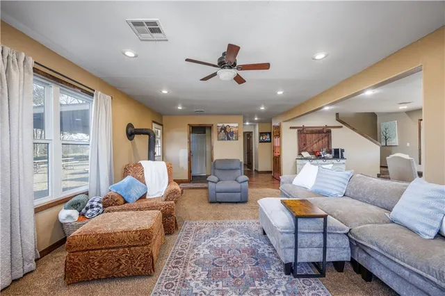 $340,000 | 5976 Pratt Road, Neodesha, KS 66757