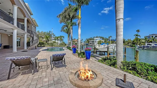 $4,300,000 | 975 Whitakers Lane, Sarasota, FL 34236