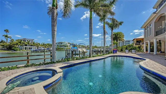 $4,300,000 | 975 Whitakers Lane, Sarasota, FL 34236