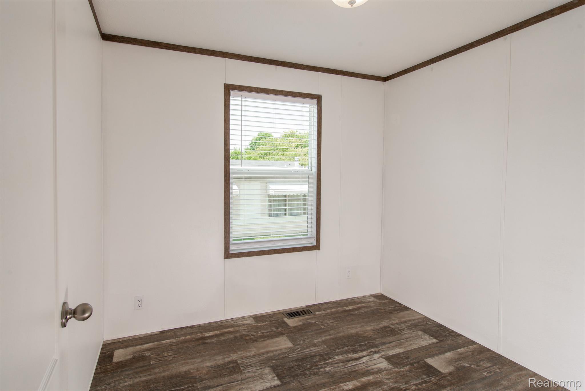 200 Flicker Street Rochester, MI 48309 - Photo 14 of 20 Gallery Image 14