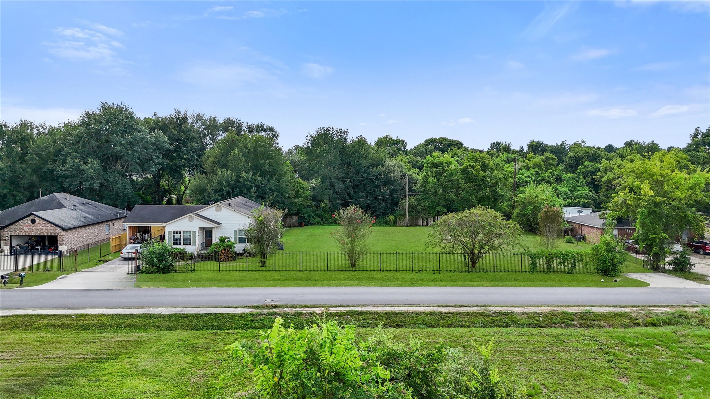 2823 Rigel Road Houston, TX 77088 - Photo 7 of 10