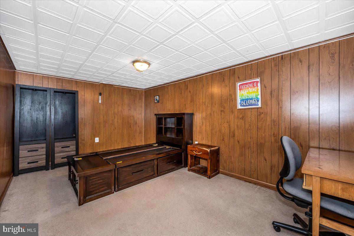 15225 Clear Spring Road Williamsport, MD 21795 - Photo 30 of 44 a room with furniture