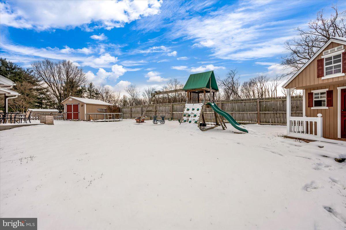15225 Clear Spring Road Williamsport, MD 21795 - Photo 4 of 44 a view of the house with a park
