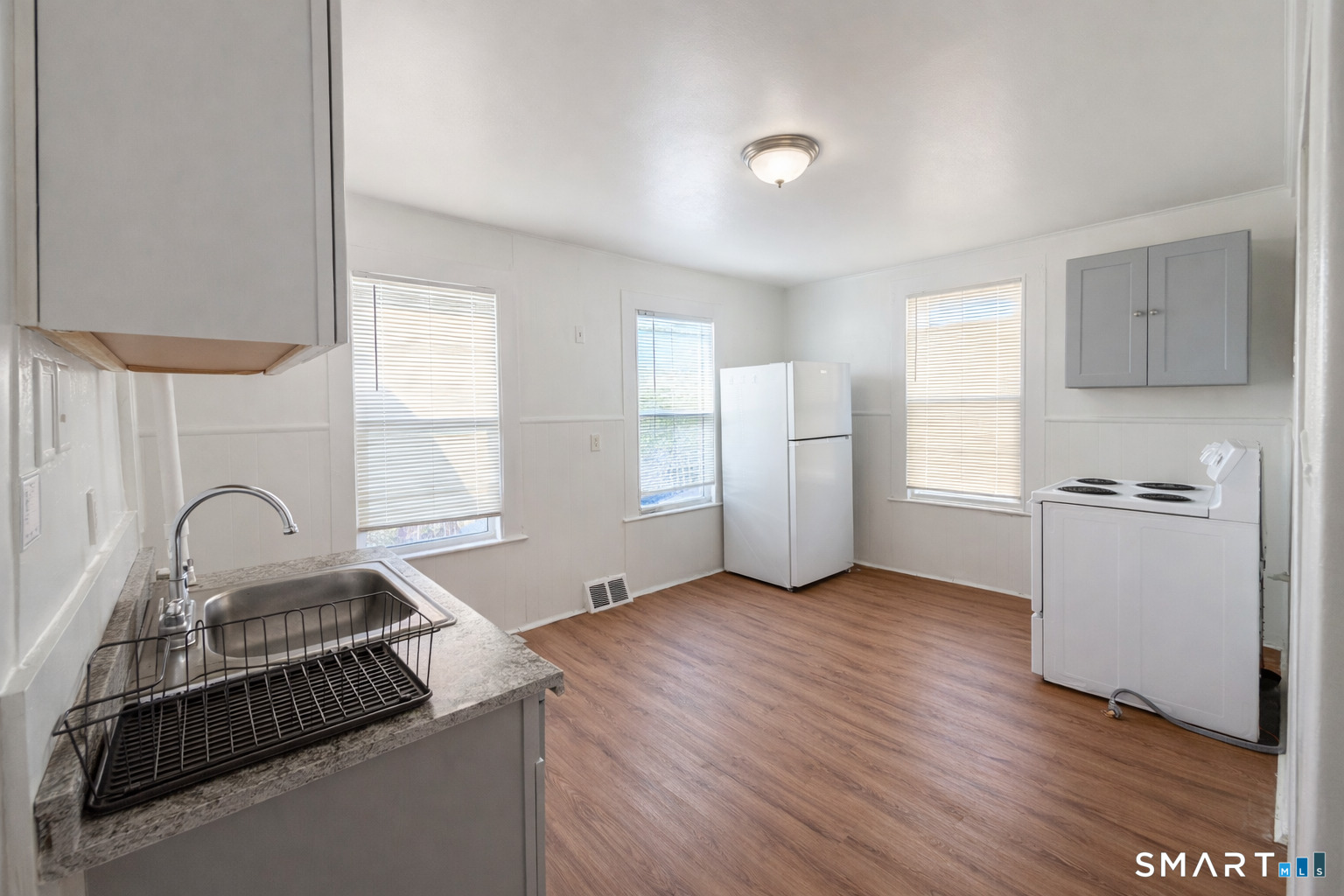 96 Franklin Street Meriden, CT 06450 - Photo 4 of 6