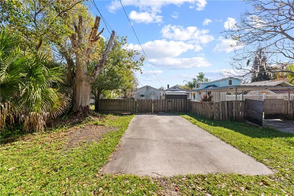 $249,000 | 804 Massachusetts Avenue, St. Cloud, FL 34769
