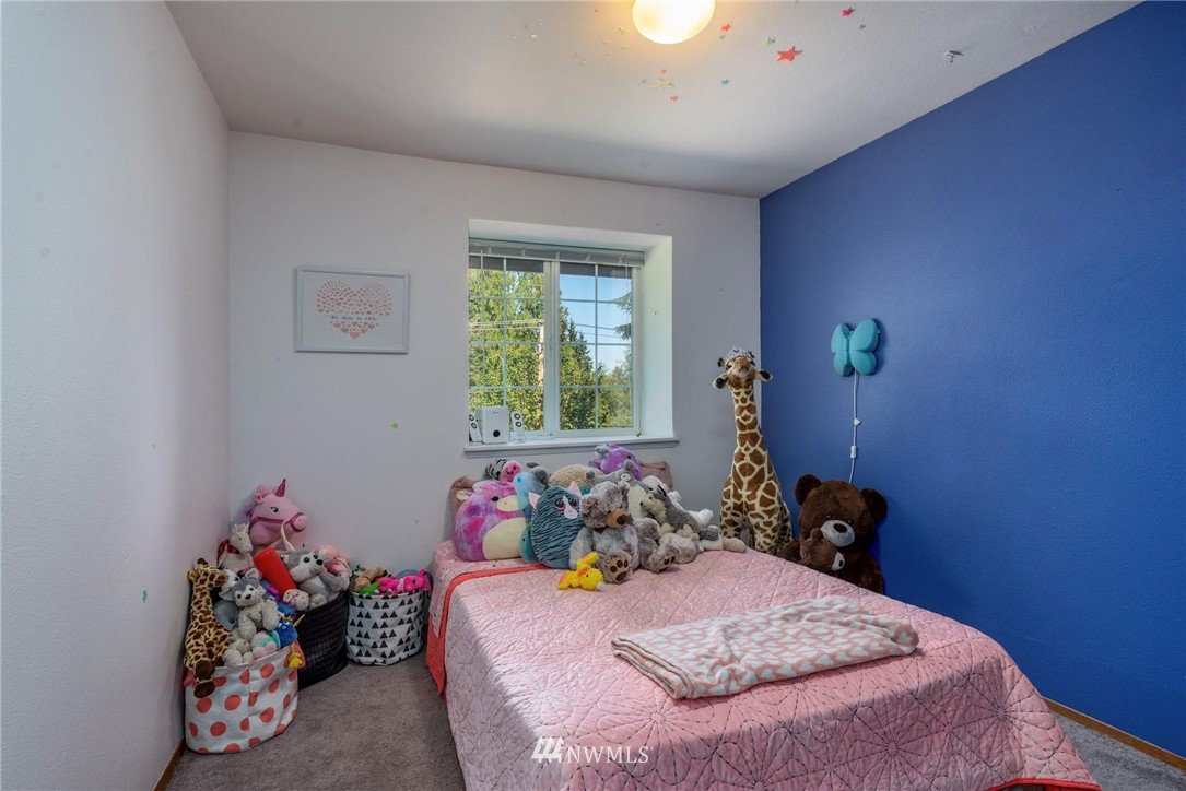 7406 Vandermark Road East Bonney Lake, WA 98391 - Photo 12 of 17