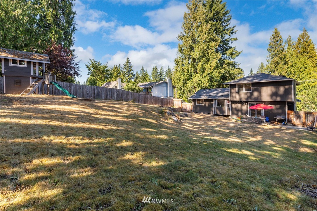 7406 Vandermark Road East Bonney Lake, WA 98391 - Photo 14 of 17