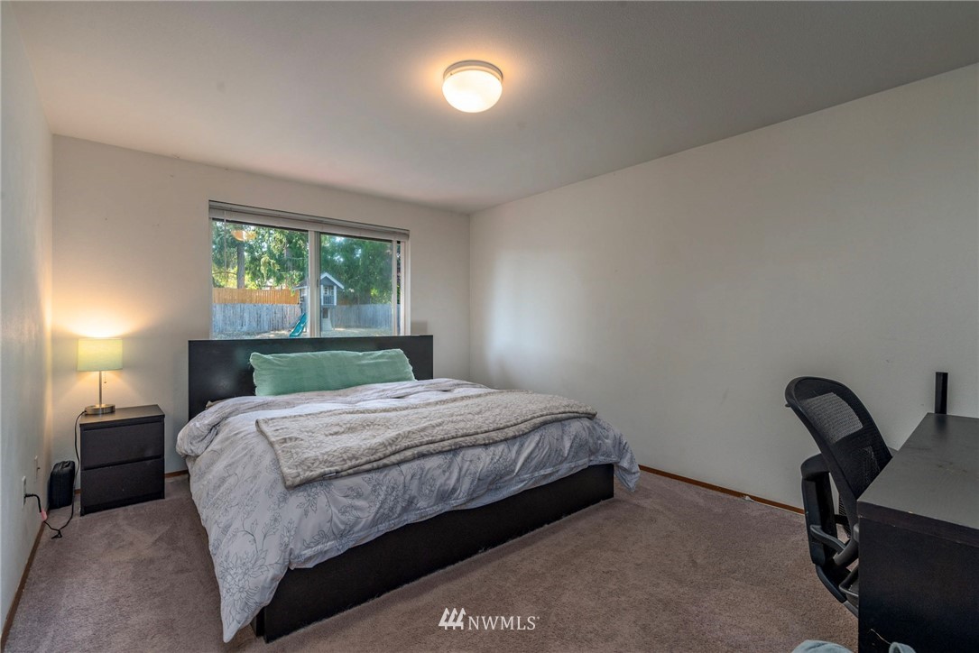 7406 Vandermark Road East Bonney Lake, WA 98391 - Photo 10 of 17
