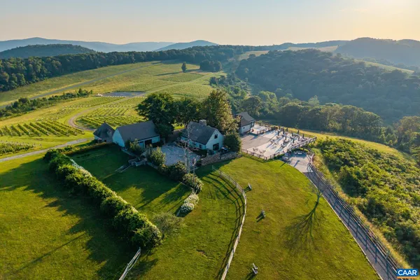$8,500,000 | 24981 Blue Rdg Parkway, Vesuvius, VA 24483